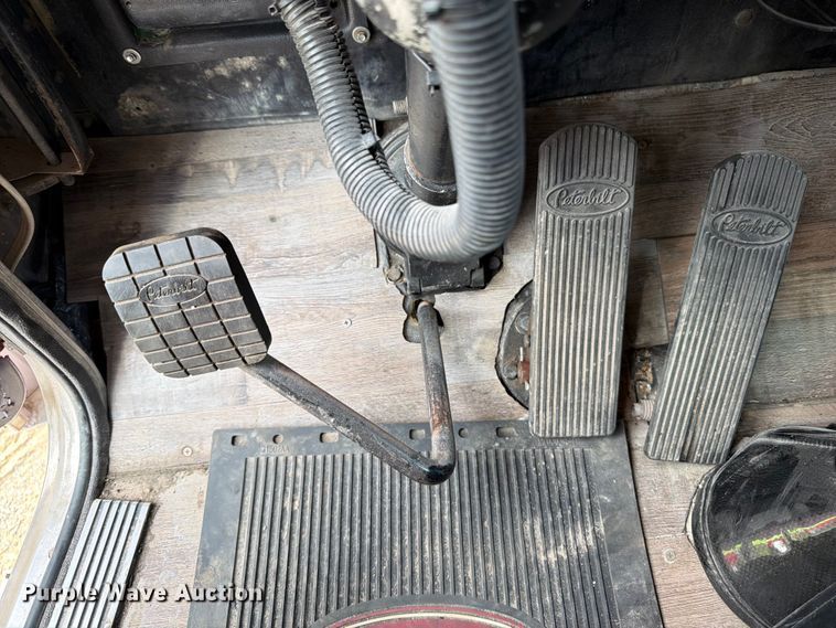image for item DV2053 1980 Peterbilt 359 truck cab and chassis