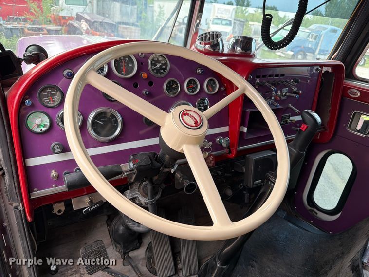 image for item DV2053 1980 Peterbilt 359 truck cab and chassis