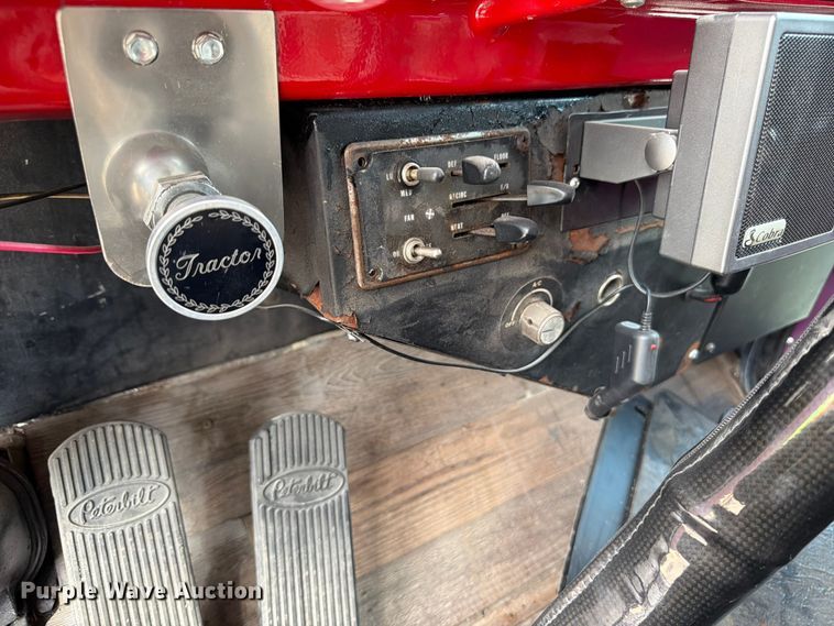 image for item DV2053 1980 Peterbilt 359 truck cab and chassis