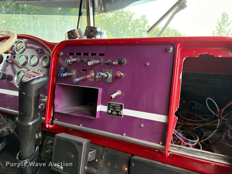 image for item DV2053 1980 Peterbilt 359 truck cab and chassis