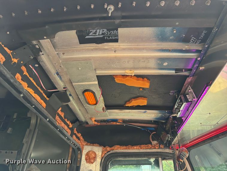 image for item DV2053 1980 Peterbilt 359 truck cab and chassis