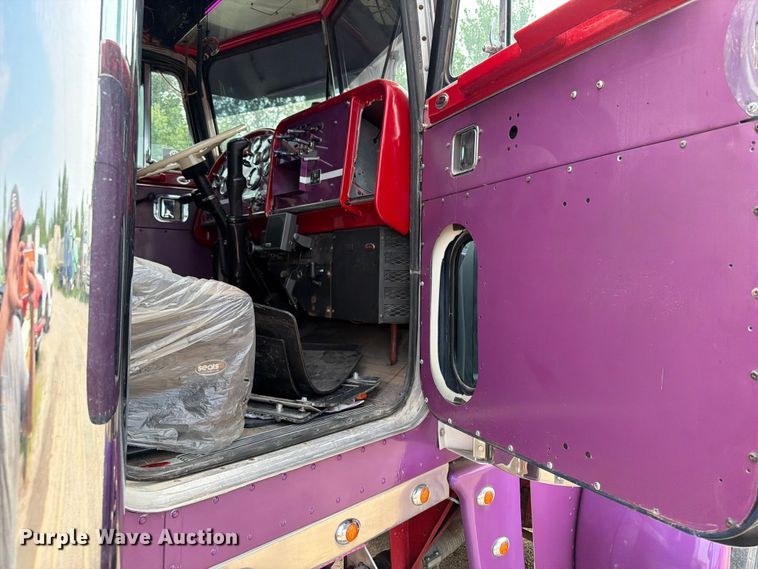 image for item DV2053 1980 Peterbilt 359 truck cab and chassis