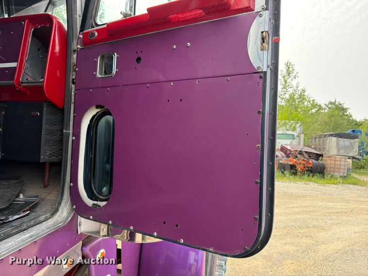 image for item DV2053 1980 Peterbilt 359 truck cab and chassis