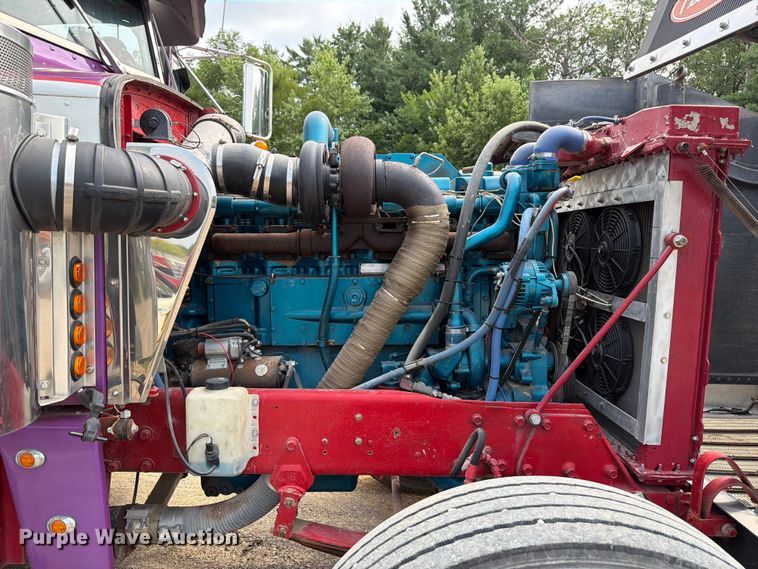 image for item DV2053 1980 Peterbilt 359 truck cab and chassis