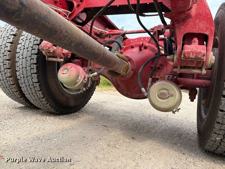 image for item DV2053 1980 Peterbilt 359 truck cab and chassis