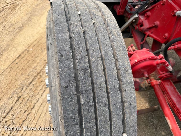 image for item DV2053 1980 Peterbilt 359 truck cab and chassis