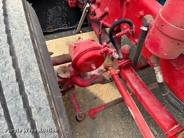 image for item DV2053 1980 Peterbilt 359 truck cab and chassis