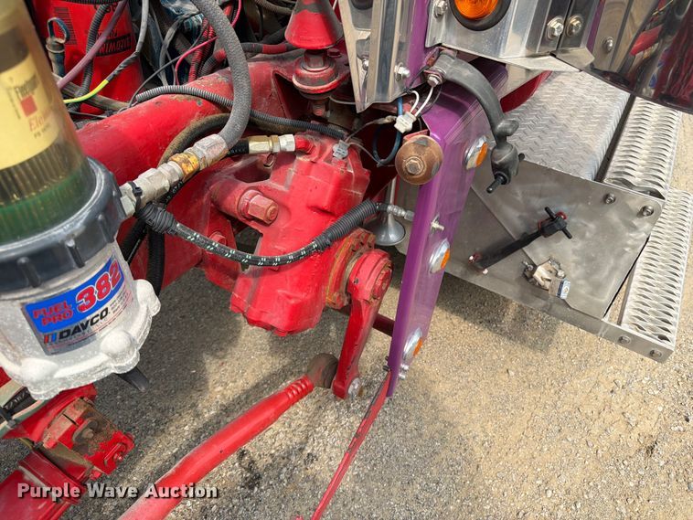 image for item DV2053 1980 Peterbilt 359 truck cab and chassis
