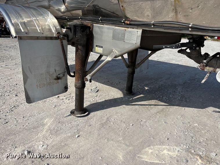 image for item DV4392 1992 Polar Tank Trailer, Inc. tank trailer