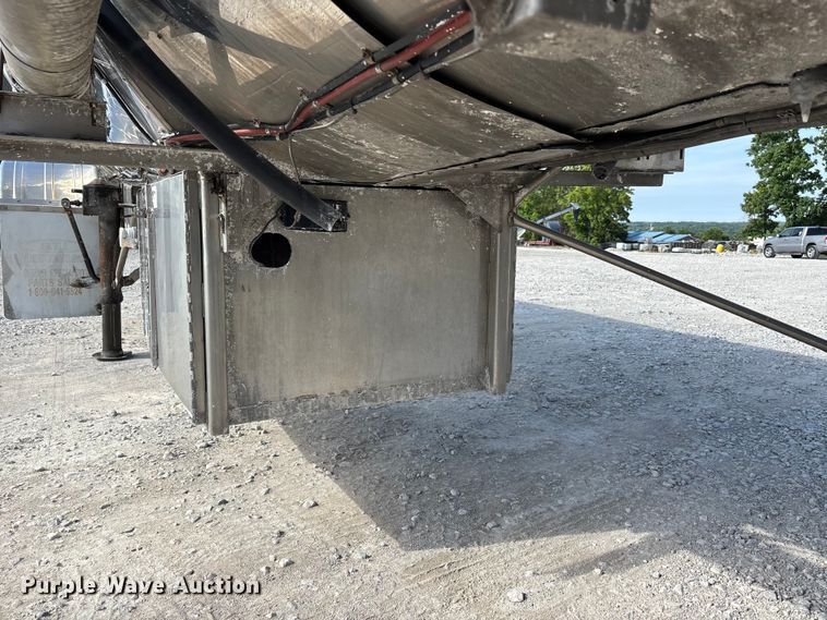 image for item DV4392 1992 Polar Tank Trailer, Inc. tank trailer