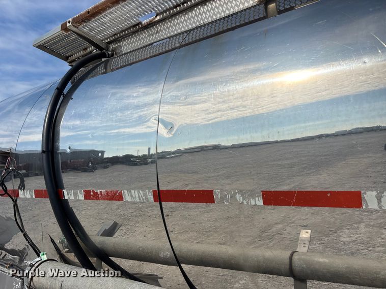 image for item DV4392 1992 Polar Tank Trailer, Inc. tank trailer