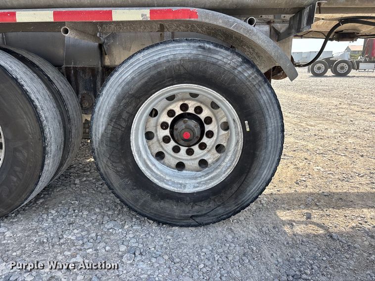 image for item DV4392 1992 Polar Tank Trailer, Inc. tank trailer