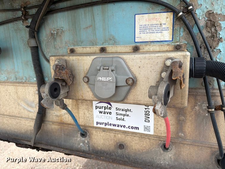 image for item DV8514 2015 Kidron 15P00340 refrigerated van trailer