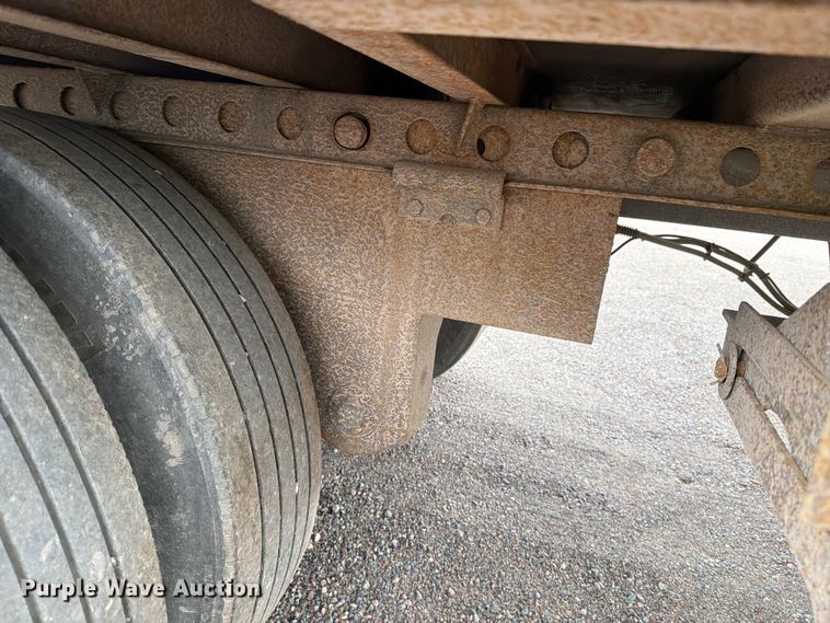 image for item DV8514 2015 Kidron 15P00340 refrigerated van trailer