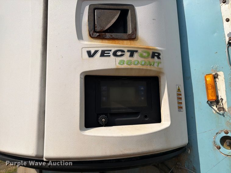 image for item DV8515 2015 Kidron 15P00339 refrigerated van trailer