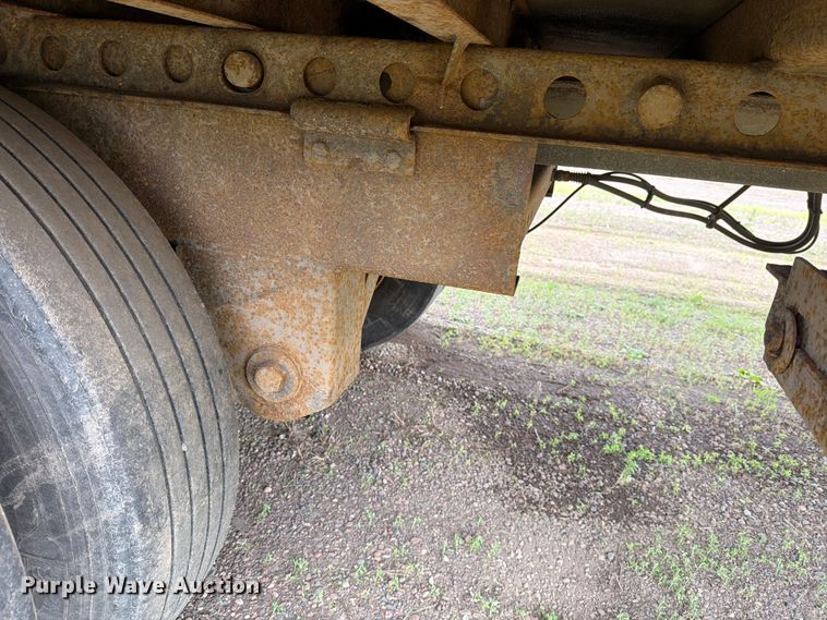 image for item DV8515 2015 Kidron 15P00339 refrigerated van trailer