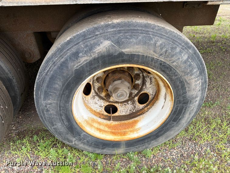 image for item DV8515 2015 Kidron 15P00339 refrigerated van trailer