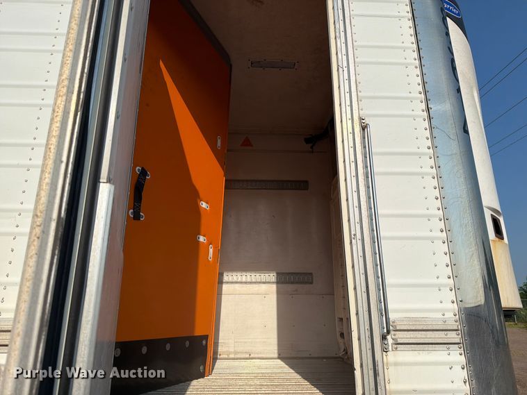 image for item DV8519 1984 Great Dane Trailers refrigerated van trailer