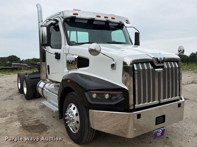 image for item DV8541 2022 Western Star 49X Chassis semi truck
