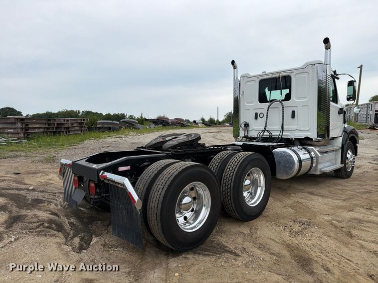 image for item DV8541 2022 Western Star 49X Chassis semi truck