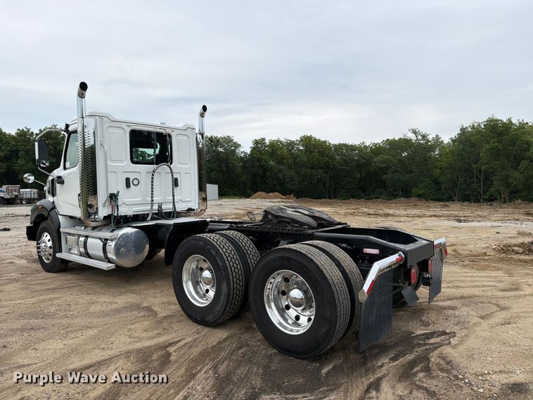 image for item DV8541 2022 Western Star 49X Chassis semi truck