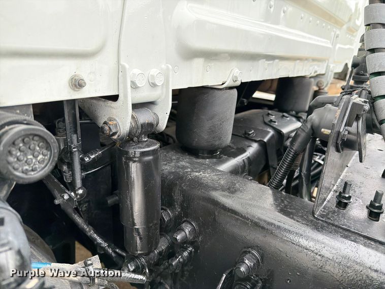 image for item DV8541 2022 Western Star 49X Chassis semi truck