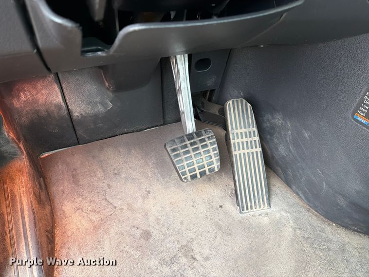 image for item DV8541 2022 Western Star 49X Chassis semi truck