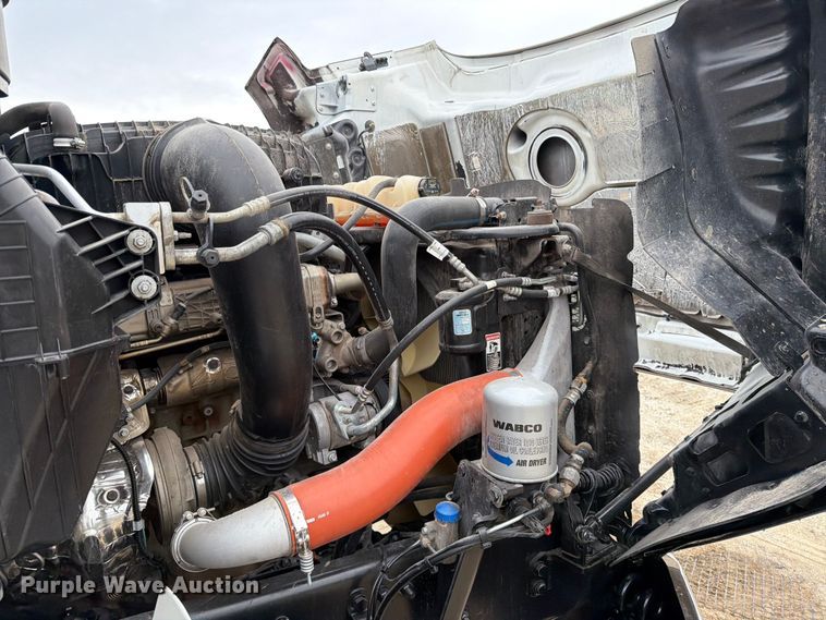 image for item DV8541 2022 Western Star 49X Chassis semi truck