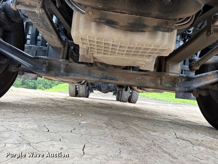image for item DV8541 2022 Western Star 49X Chassis semi truck