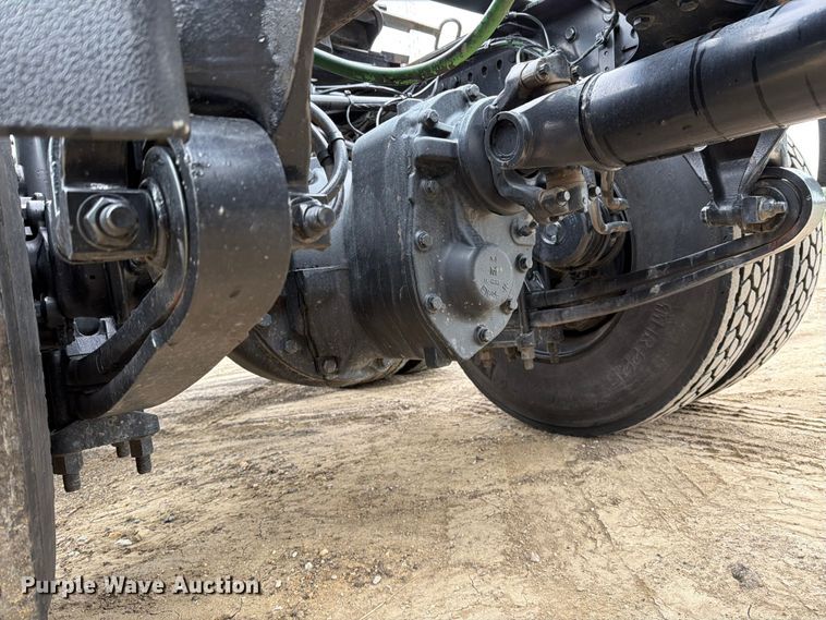 image for item DV8541 2022 Western Star 49X Chassis semi truck