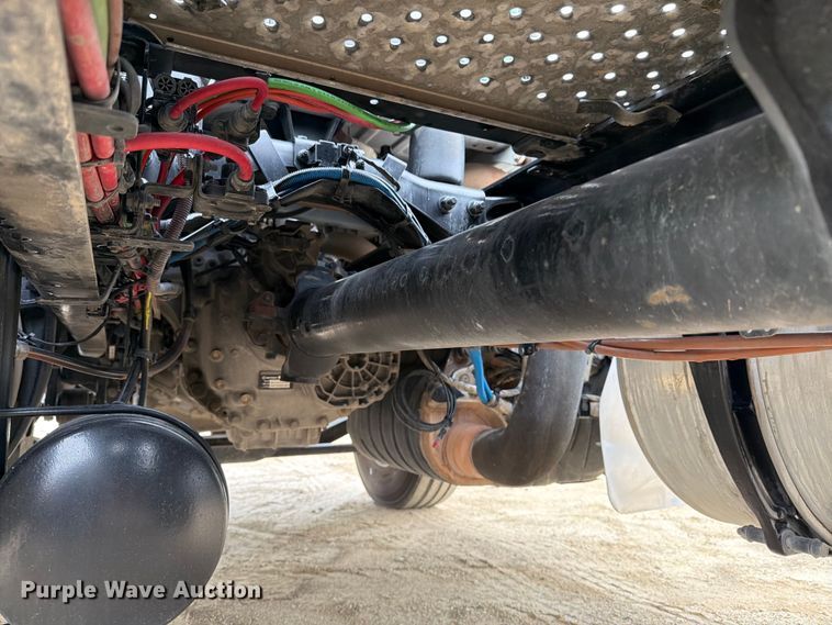 image for item DV8541 2022 Western Star 49X Chassis semi truck