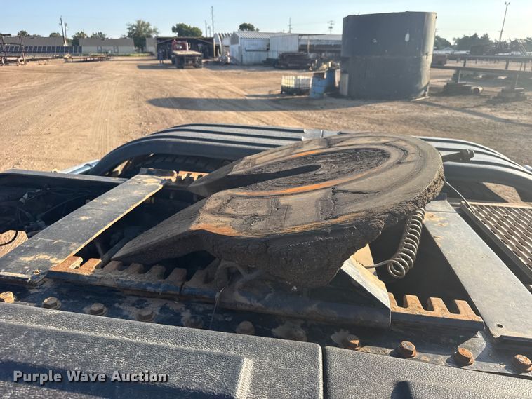 image for item DY3079 2020 Kenworth T800 semi truck