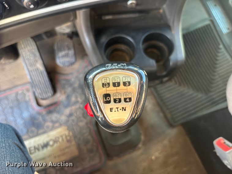 image for item DY3079 2020 Kenworth T800 semi truck
