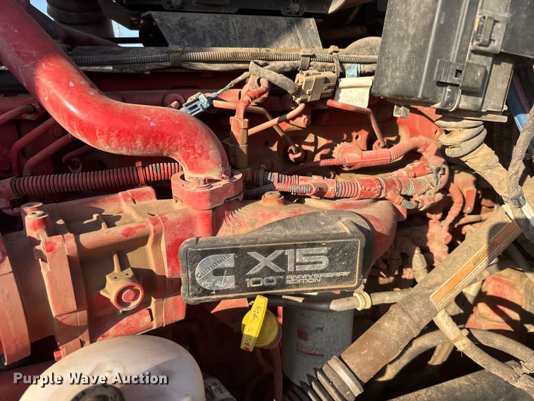 image for item DY3079 2020 Kenworth T800 semi truck