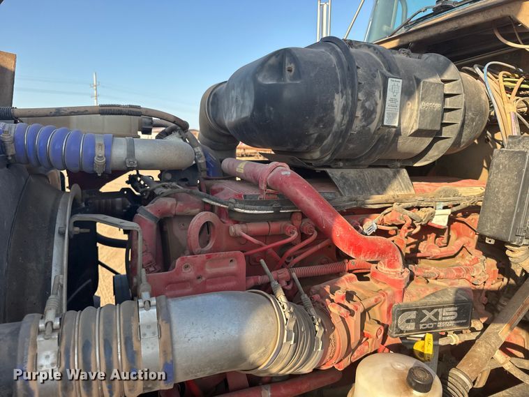 image for item DY3079 2020 Kenworth T800 semi truck