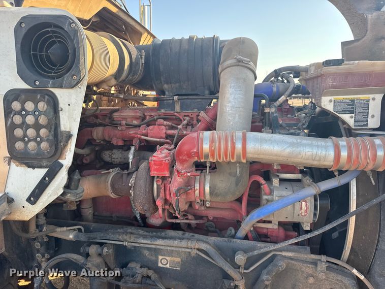 image for item DY3079 2020 Kenworth T800 semi truck