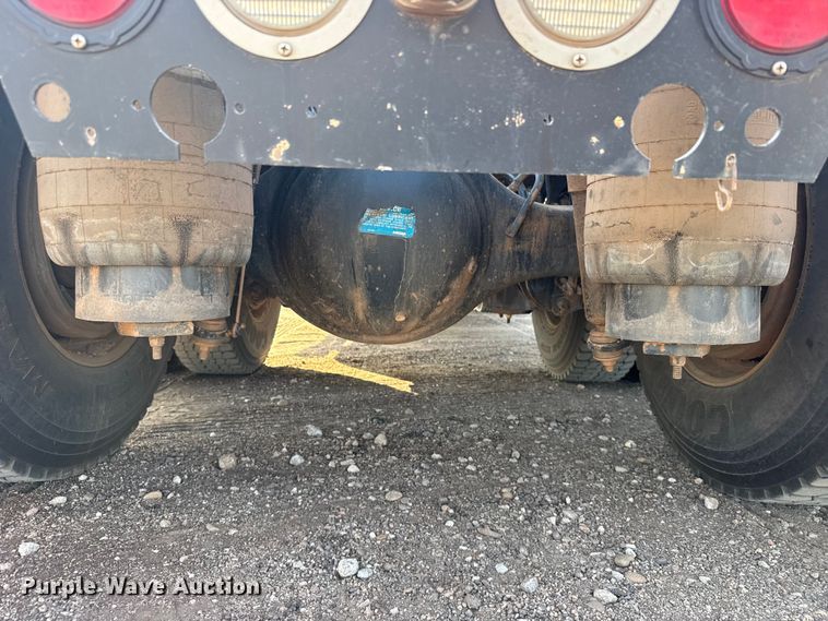 image for item DY3079 2020 Kenworth T800 semi truck