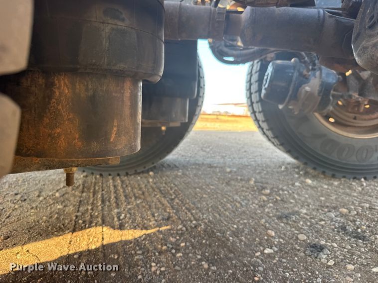 image for item DY3079 2020 Kenworth T800 semi truck