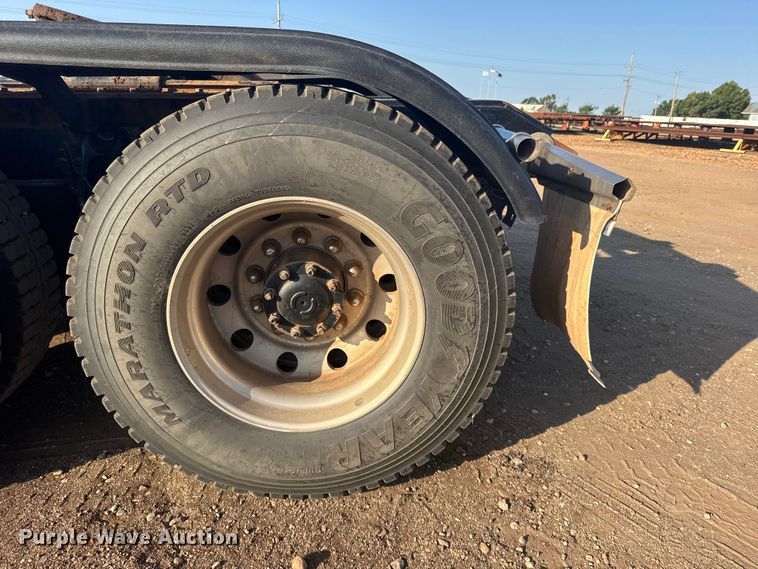 image for item DY3079 2020 Kenworth T800 semi truck