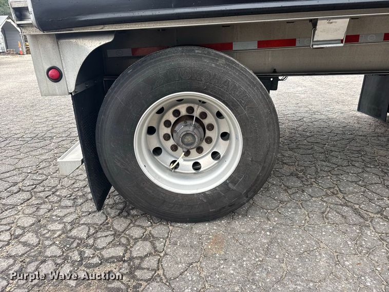 image for item DY3133 2016 MAC Trailer Manufacturing TNAR48AF flatbed trailer