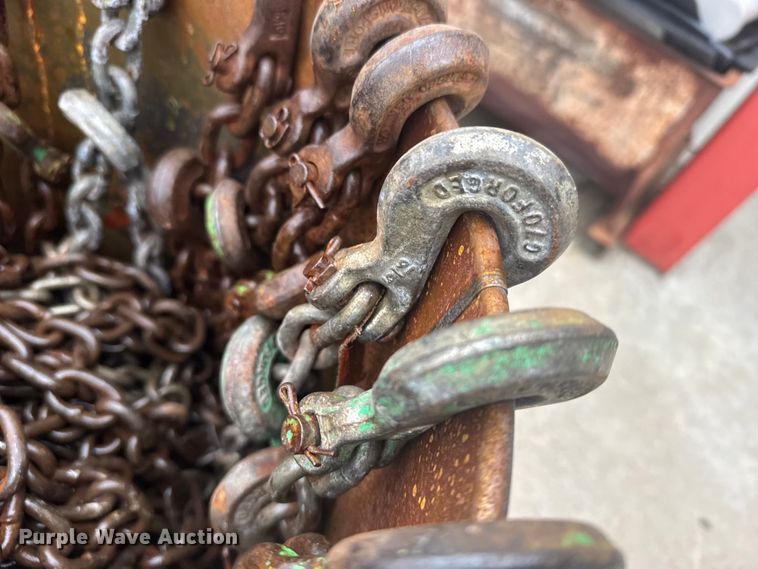 image for item DY3140 Approximately 20 load chains