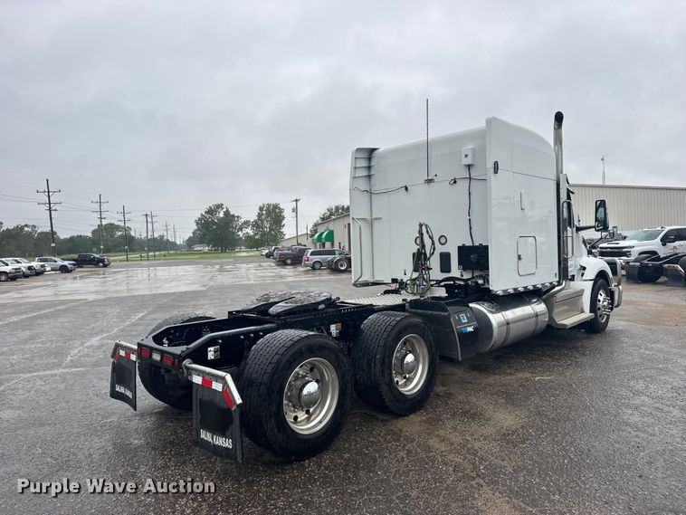 image for item DY3143 2025 Peterbilt 579 semi truck