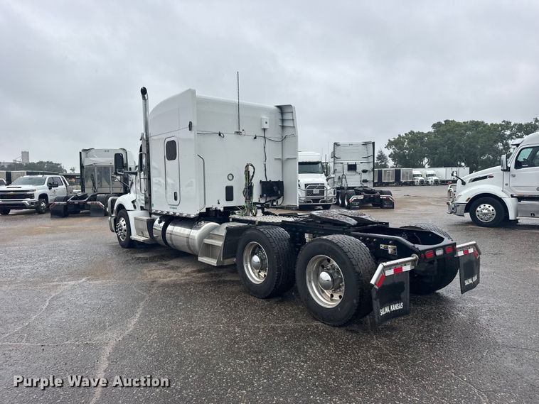 image for item DY3143 2025 Peterbilt 579 semi truck