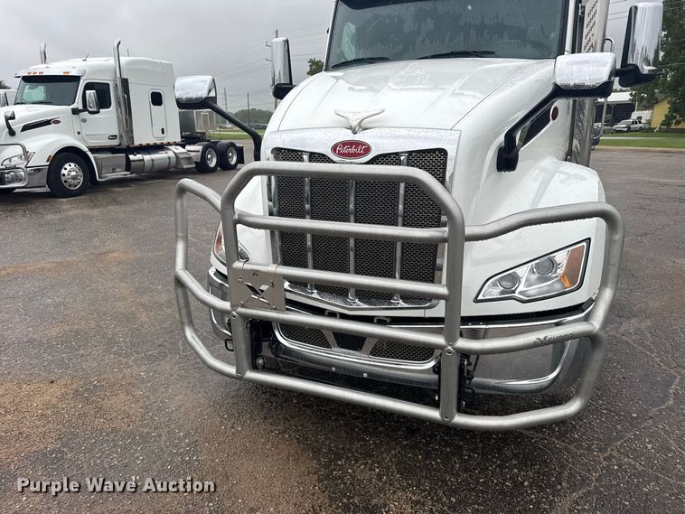 image for item DY3143 2025 Peterbilt 579 semi truck