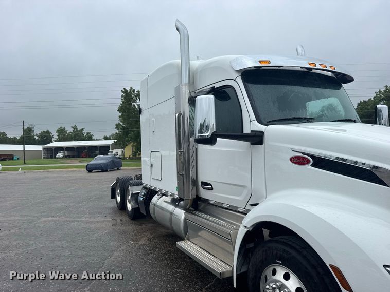 image for item DY3143 2025 Peterbilt 579 semi truck