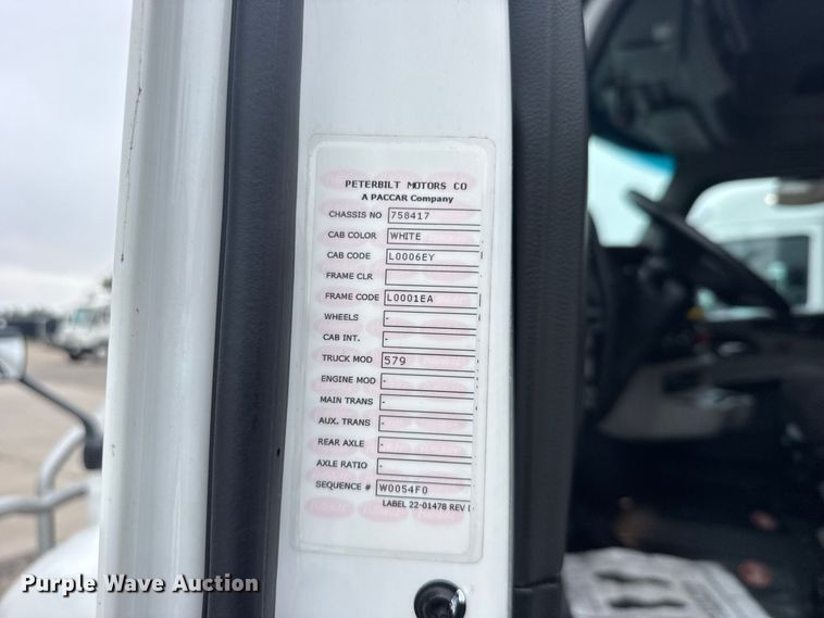 image for item DY3143 2025 Peterbilt 579 semi truck