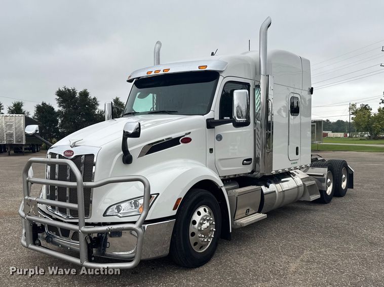 2025 Peterbilt 579 semi truck