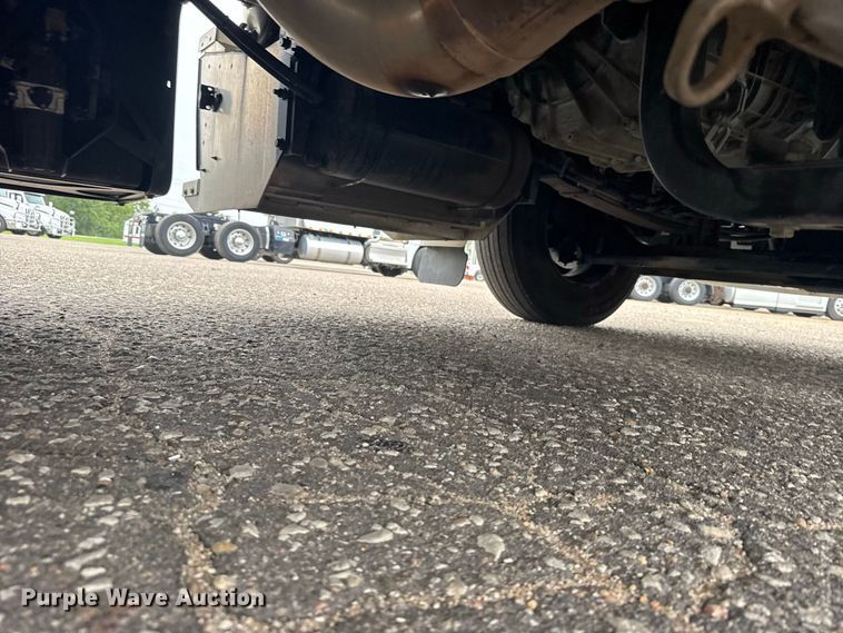 image for item DY3144 2025 Peterbilt 579 semi truck