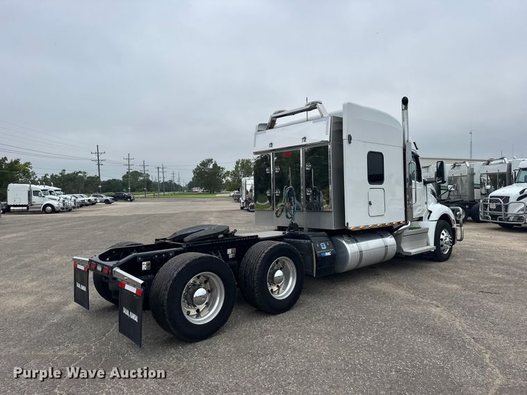 image for item DY3145 2025 Peterbilt 579 semi truck