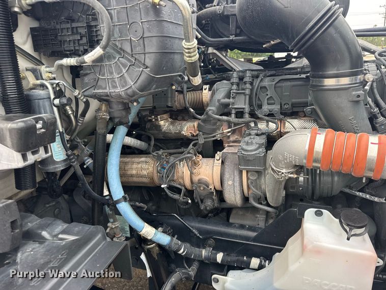 image for item DY3145 2025 Peterbilt 579 semi truck